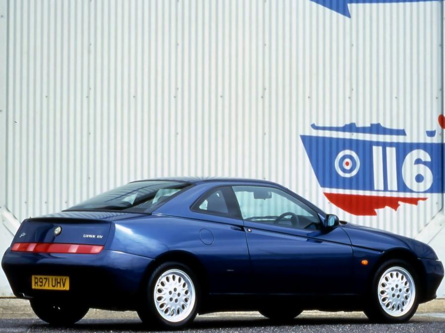 Alfa Romeo GTV (916C) 1996 года  (UK) (фото 7 из 7)